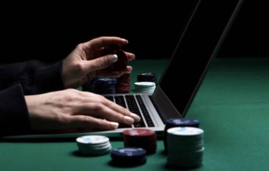 Live Casino Guide: Compare Blackjack, Roulette, Poker, Online Slots, Progressive Jackpots, Free Games and Responsible Play Options